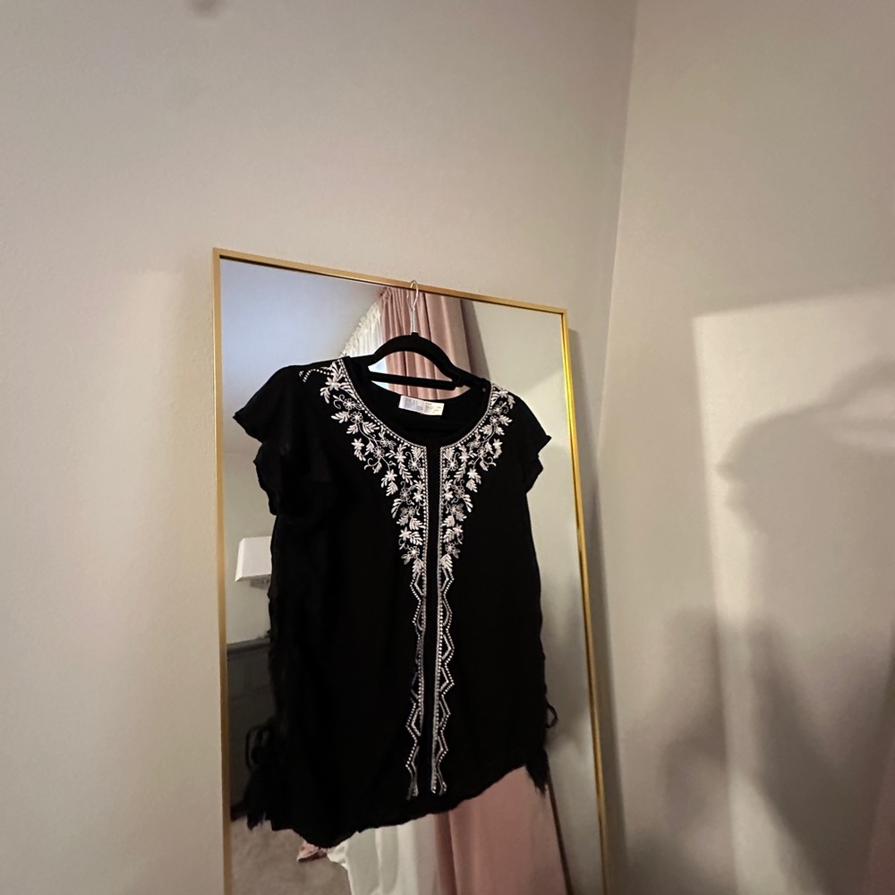 Time&True Black Embroidery Blouse